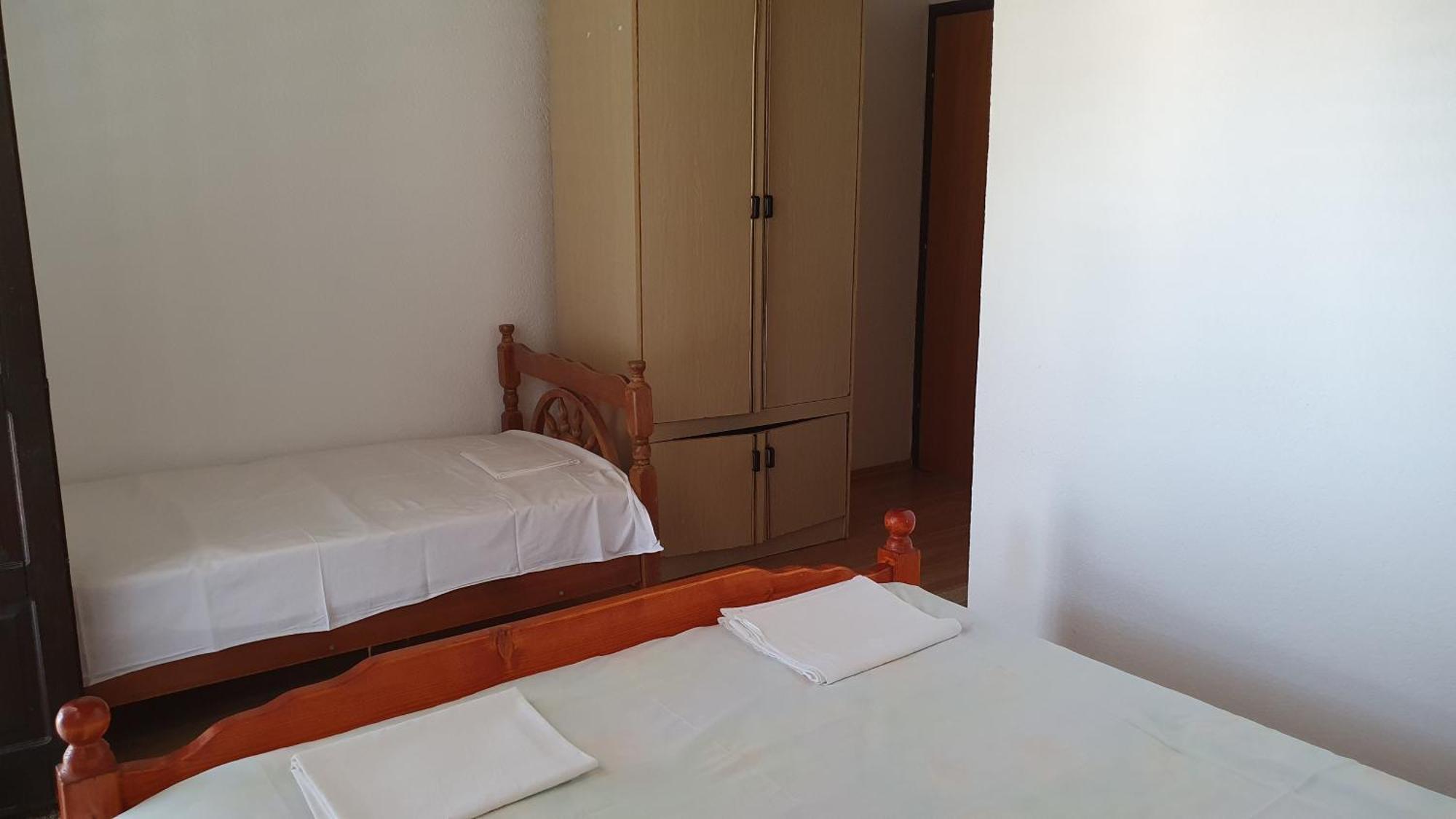 Guesthouse Sinani 울친 외부 사진