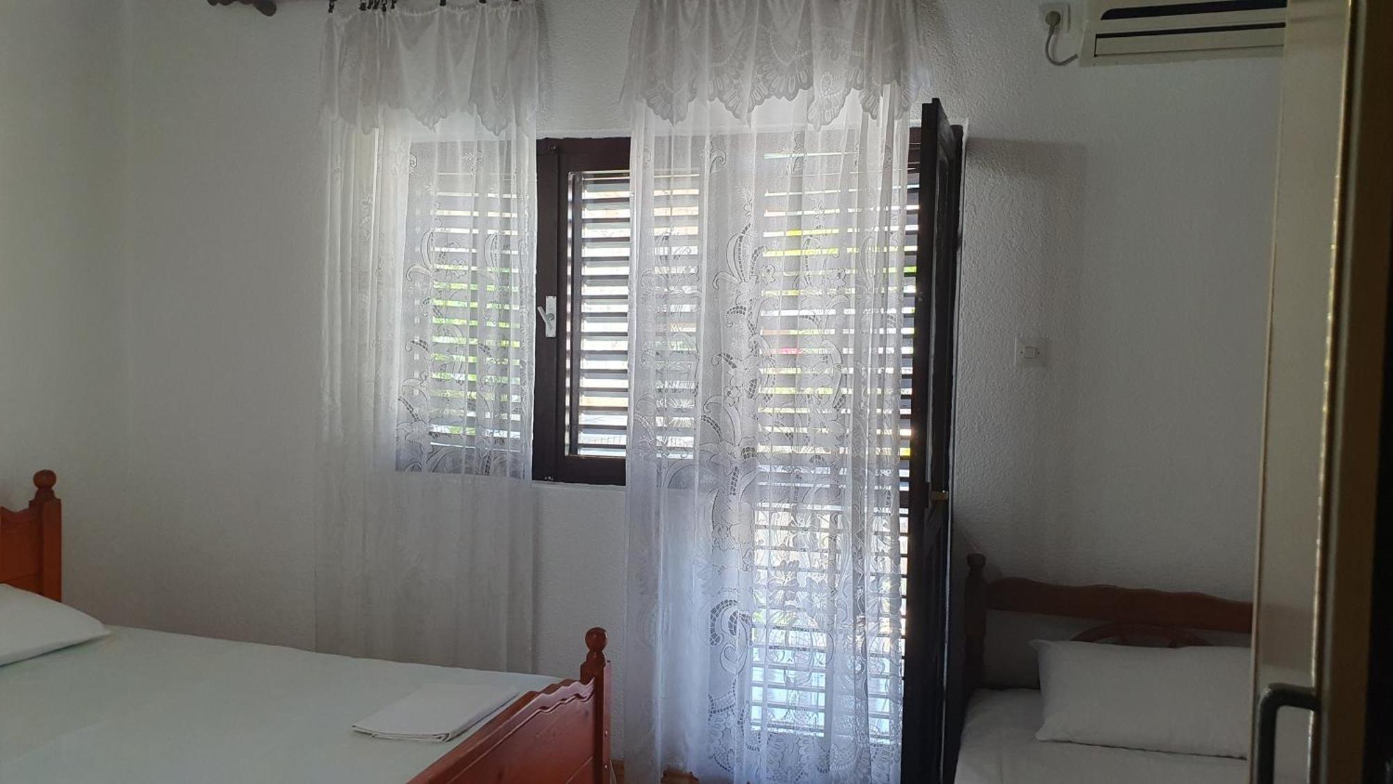 Guesthouse Sinani 울친 외부 사진